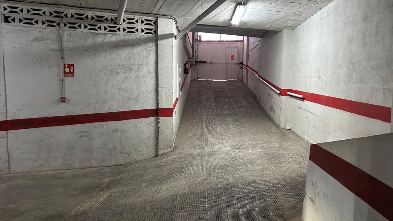 Garasje til salgs i Torrevieja - € 15 000 (Ref: 9233569)