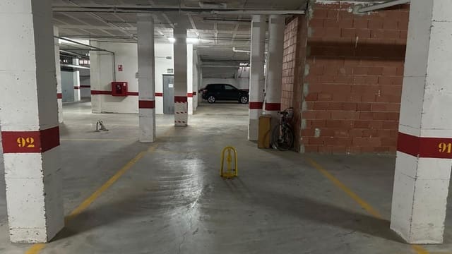 Garasje til salgs i Playa del Acequión, Torrevieja - € 15 000 (Ref: 9233569)