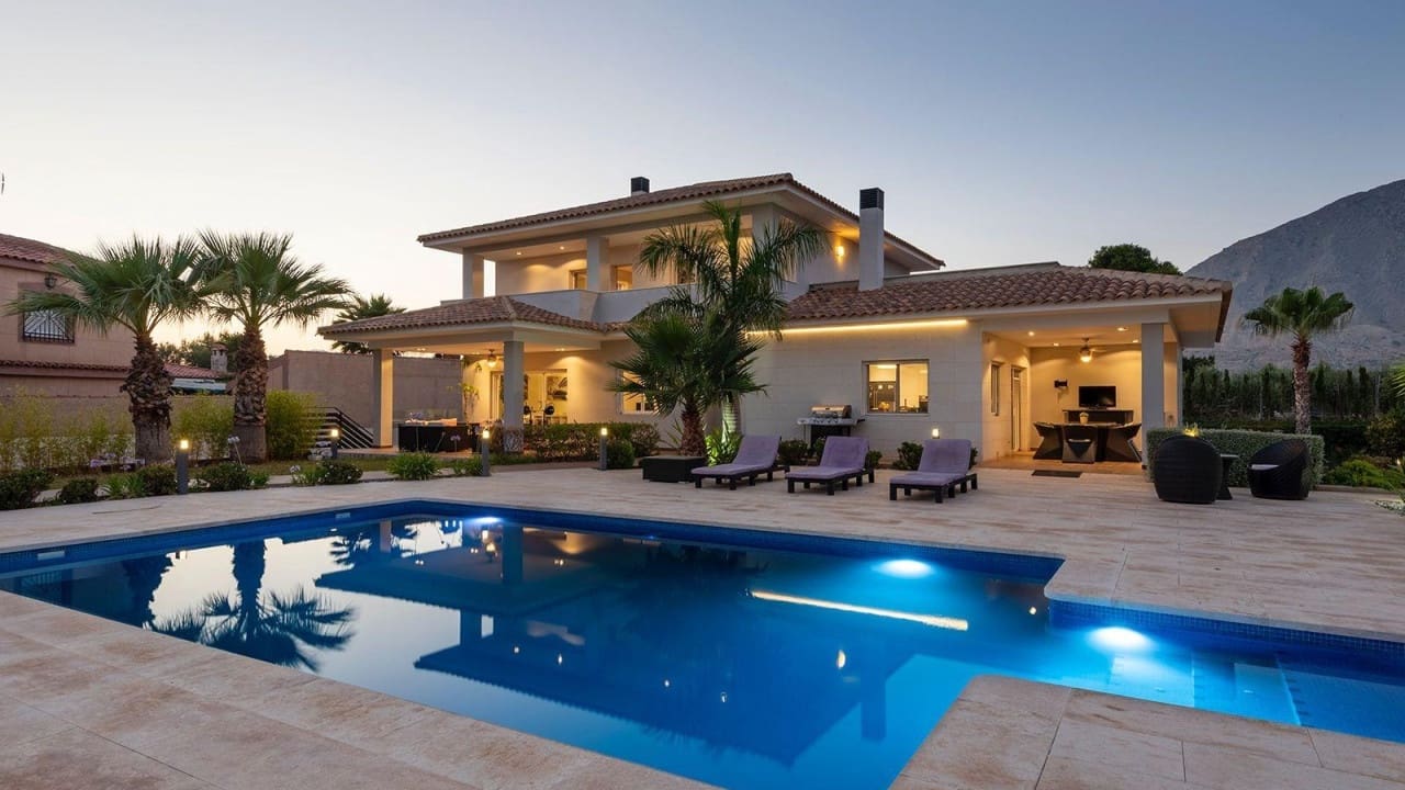 5 sovrum Villa till salu i Rebolledo med pool - 725 000 € (Ref: 9233574)