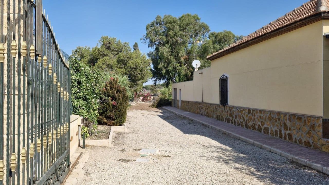 2 sovrum Finca/Hus på landet till salu i Elche / Elx - 395 000 € (Ref: 9233575)
