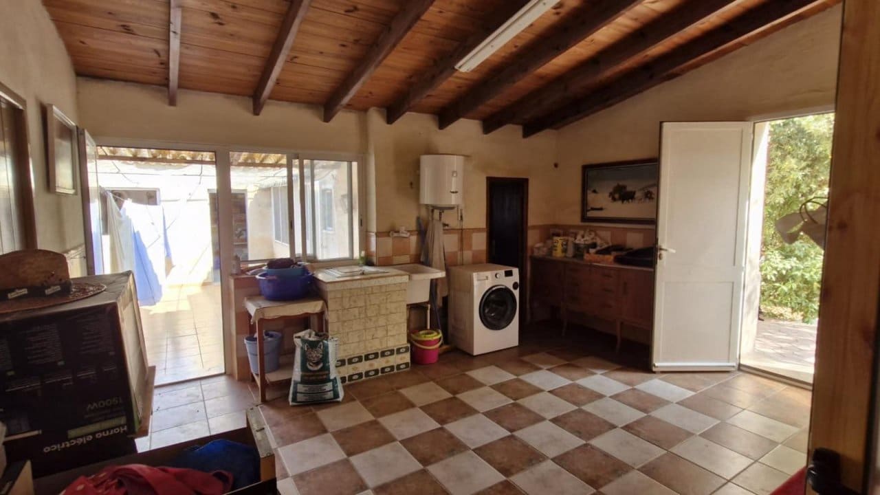 2 sovrum Finca/Hus på landet till salu i Elche / Elx - 395 000 € (Ref: 9233575)