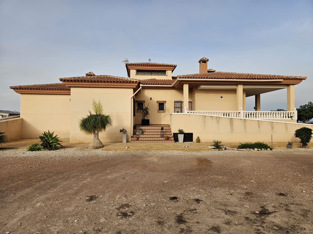 7 sovrum Finca/Hus på landet till salu i Novelda med pool garage - 499 000 € (Ref: 9233586)