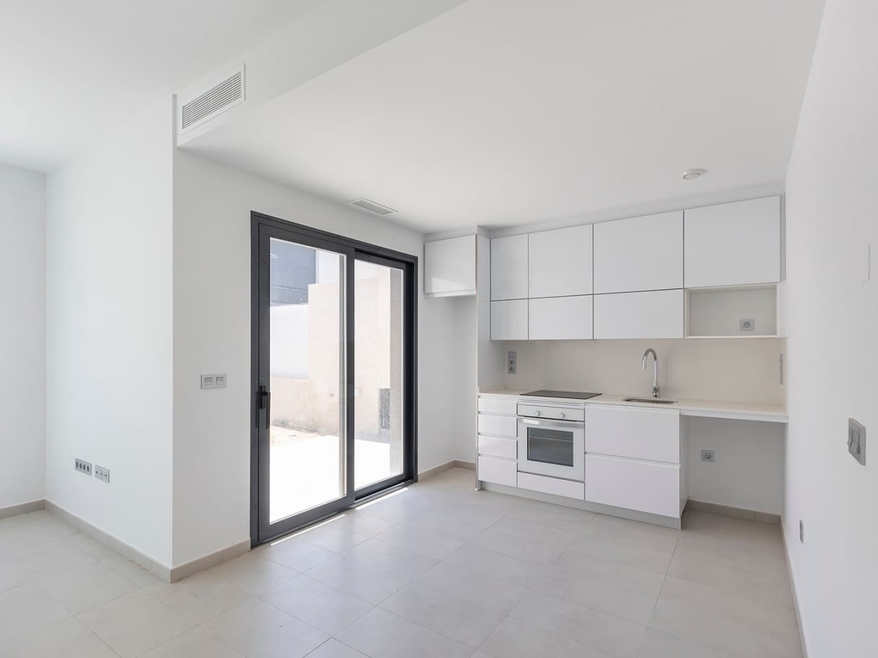 Chalet de 3 habitaciones en Orihuela Costa en venta con piscina - 319.000 € (Ref: 9233588)