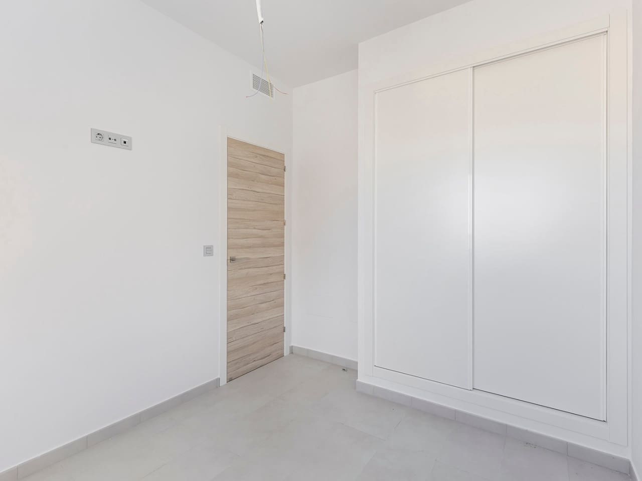 Chalet de 3 habitaciones en Orihuela Costa en venta con piscina - 319.000 € (Ref: 9233588)