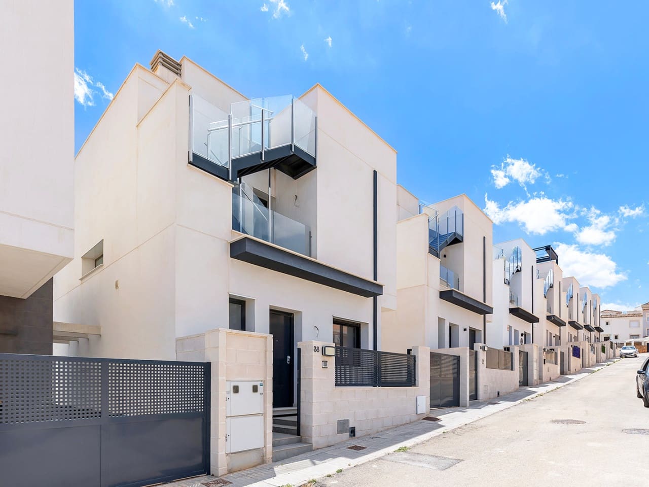 Chalet de 3 habitaciones en Orihuela Costa en venta con piscina - 319.000 € (Ref: 9233588)