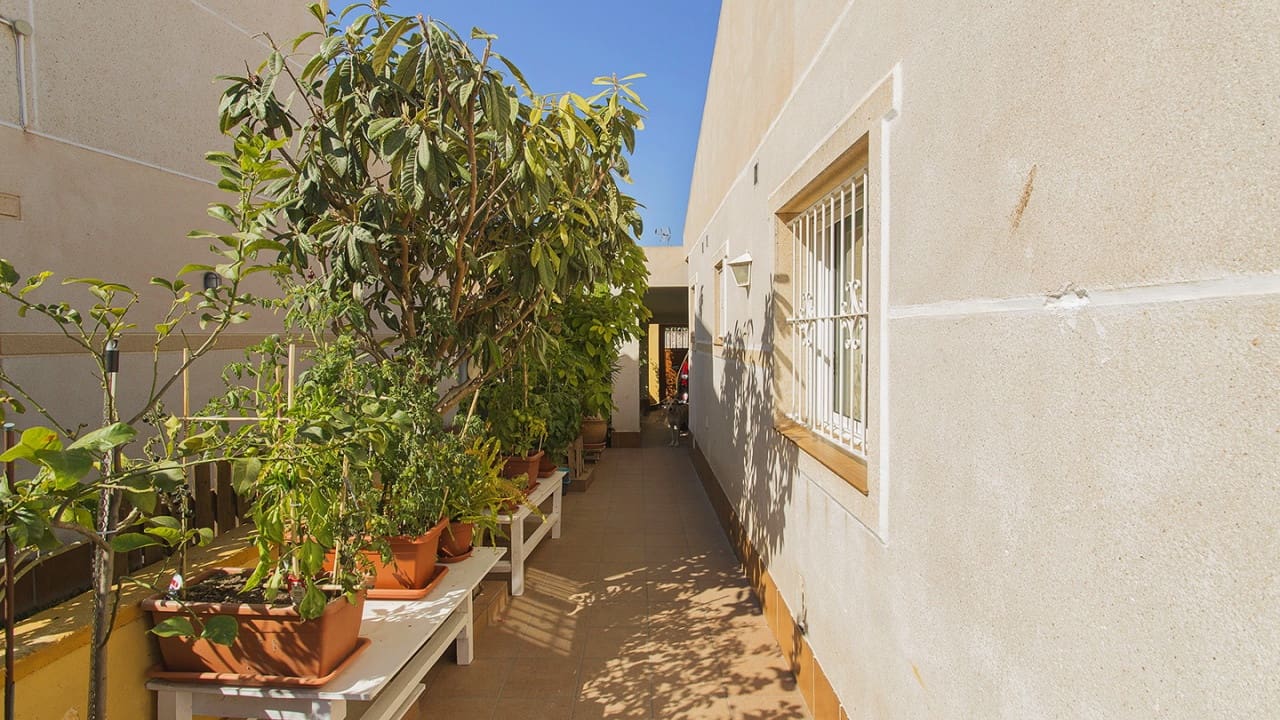 3 sovrum Hus till salu i Aguas Nuevas med pool garage - 260 000 € (Ref: 9233596)