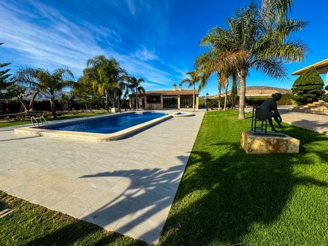 5 soveværelse Finca/Landehus til salg i Orihuela med swimmingpool garage - € 850.000 (Ref: 9233603)