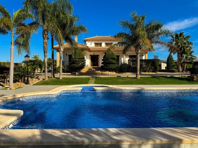 5 soveværelse Finca/Landehus til salg i Orihuela med swimmingpool garage - € 850.000 (Ref: 9233603)