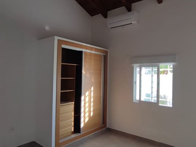 3 sovrum Finca/Hus på landet till salu i Catral med pool - 450 000 € (Ref: 9233605)