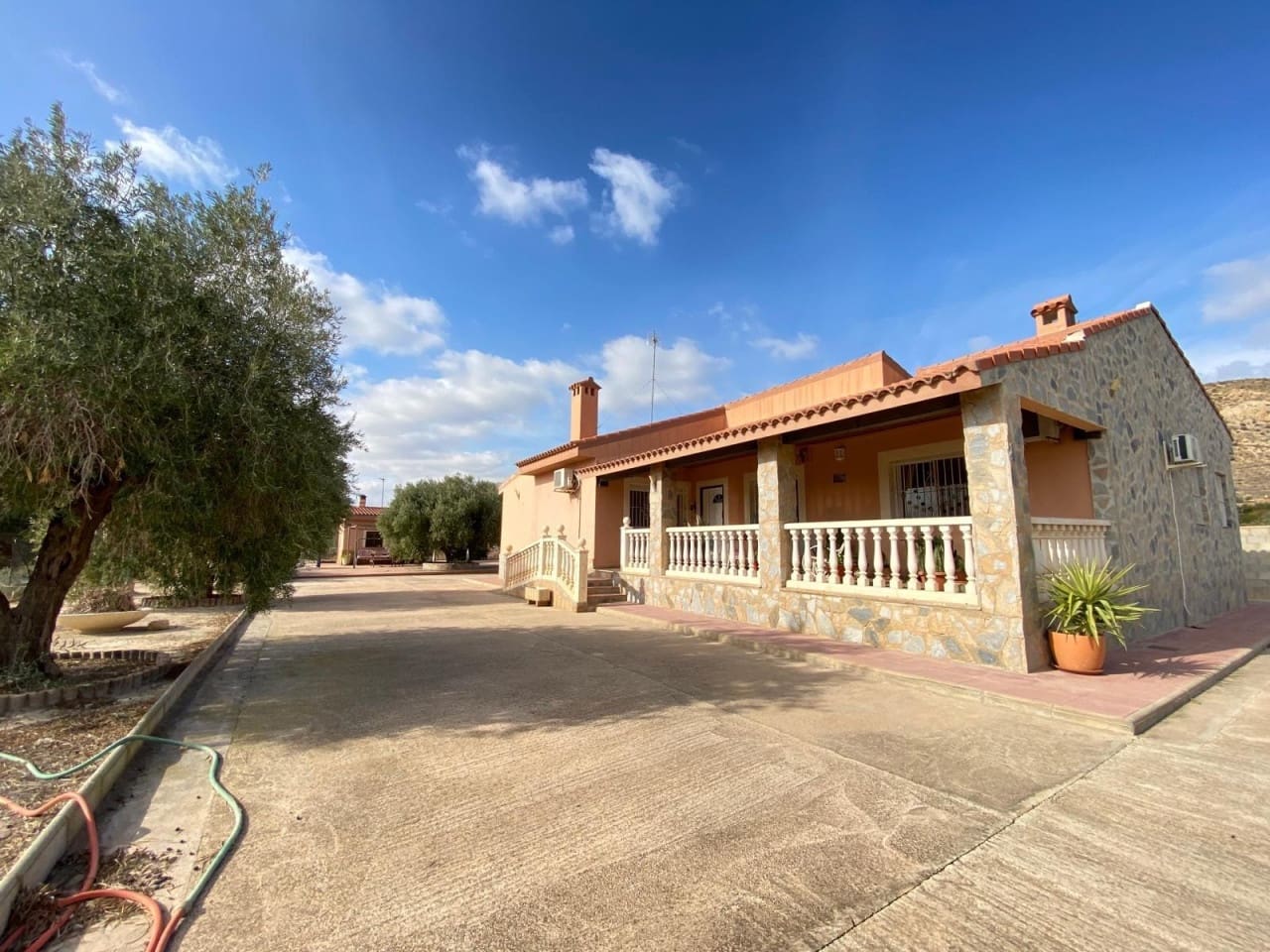 4 sovrum Finca/Hus på landet till salu i Alicante stad med pool - 475 000 € (Ref: 9233607)