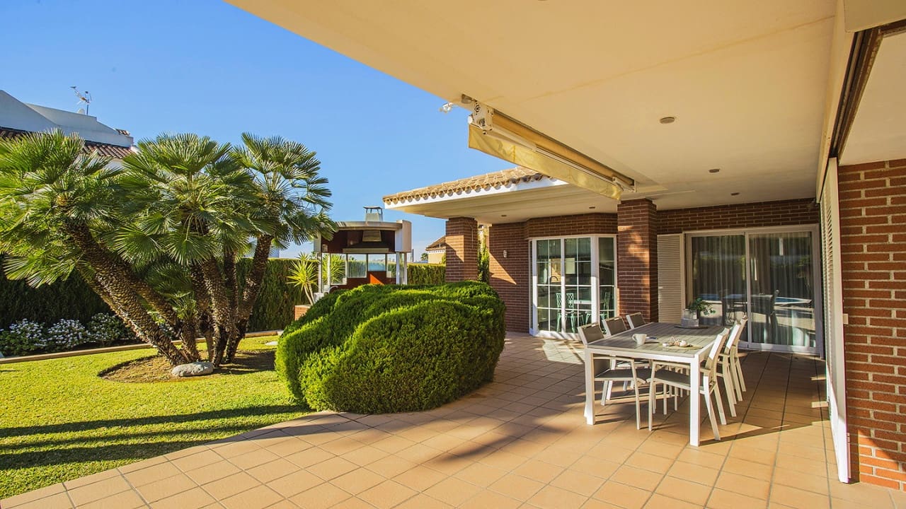 7 soverom Villa til salgs i Benidorm med svømmebasseng - € 1 595 000 (Ref: 9233613)