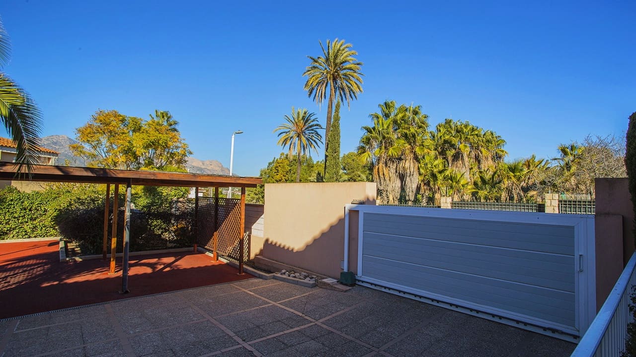 7 soverom Villa til salgs i Benidorm med svømmebasseng - € 1 595 000 (Ref: 9233613)