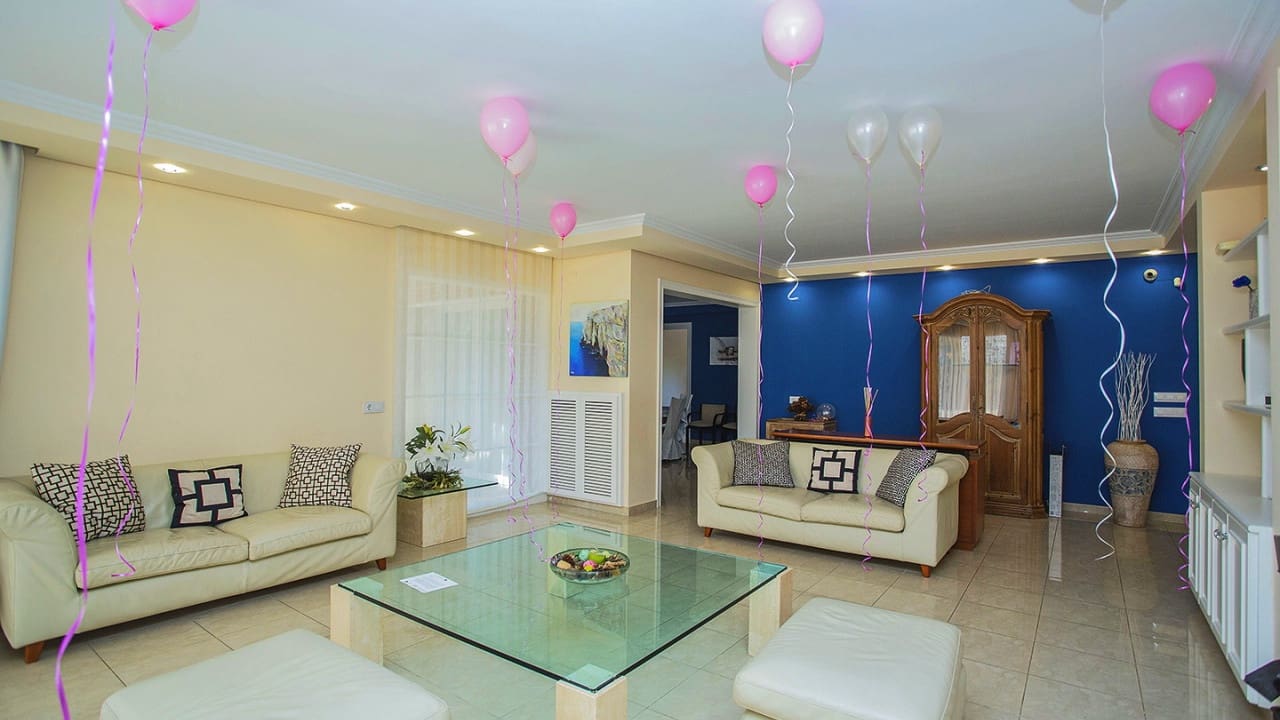 7 soverom Villa til salgs i Benidorm med svømmebasseng - € 1 595 000 (Ref: 9233613)