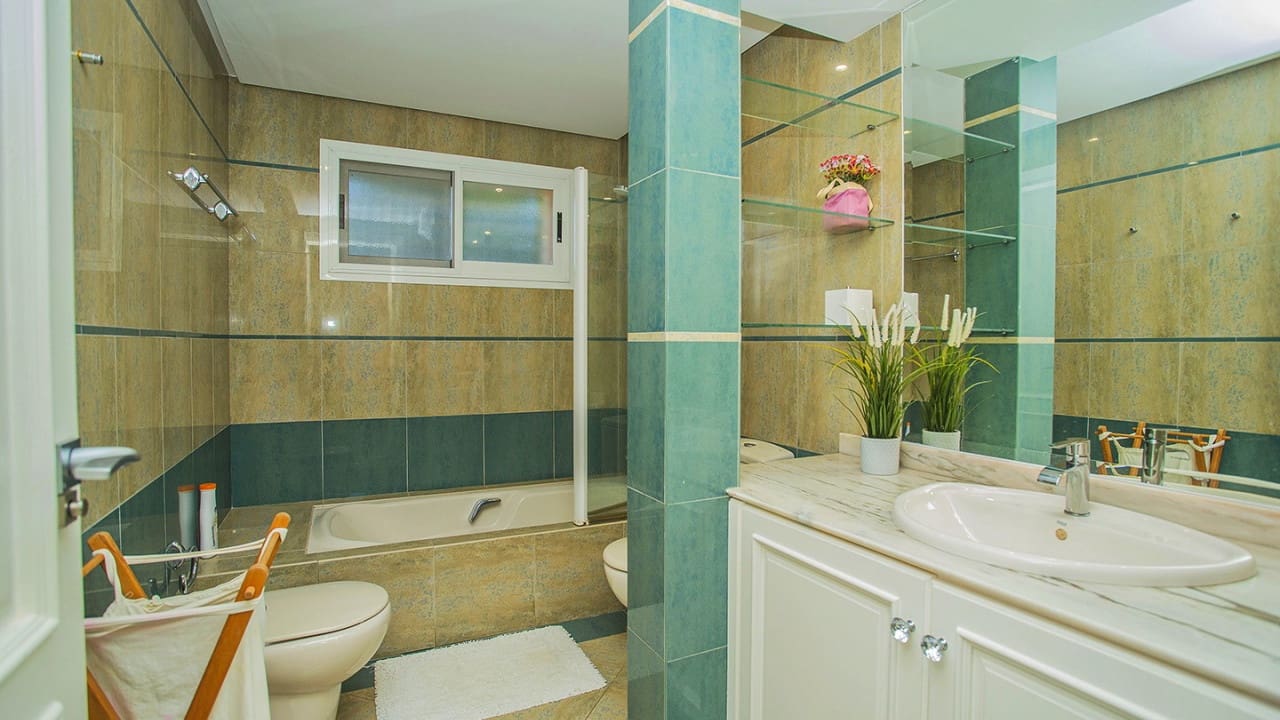 7 soverom Villa til salgs i Benidorm med svømmebasseng - € 1 595 000 (Ref: 9233613)