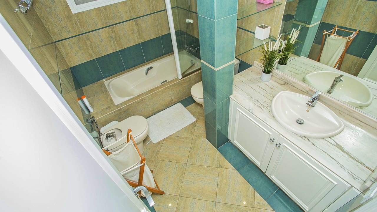 7 soverom Villa til salgs i Benidorm med svømmebasseng - € 1 595 000 (Ref: 9233613)