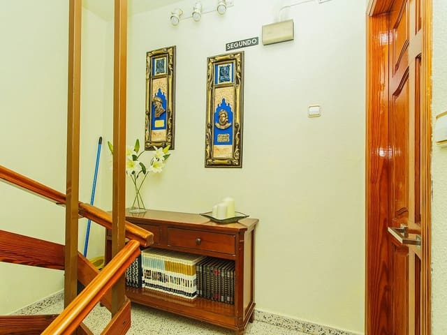 4 quarto Apartamento para venda em Zona Pueblo, Guardamar del Segura - 182 500 € (Ref: 9233615)