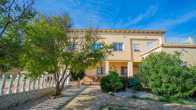 4 bedroom Villa for sale in Cañada del Molino, Torrevieja with pool garage - € 869,000 (Ref: 9233618)