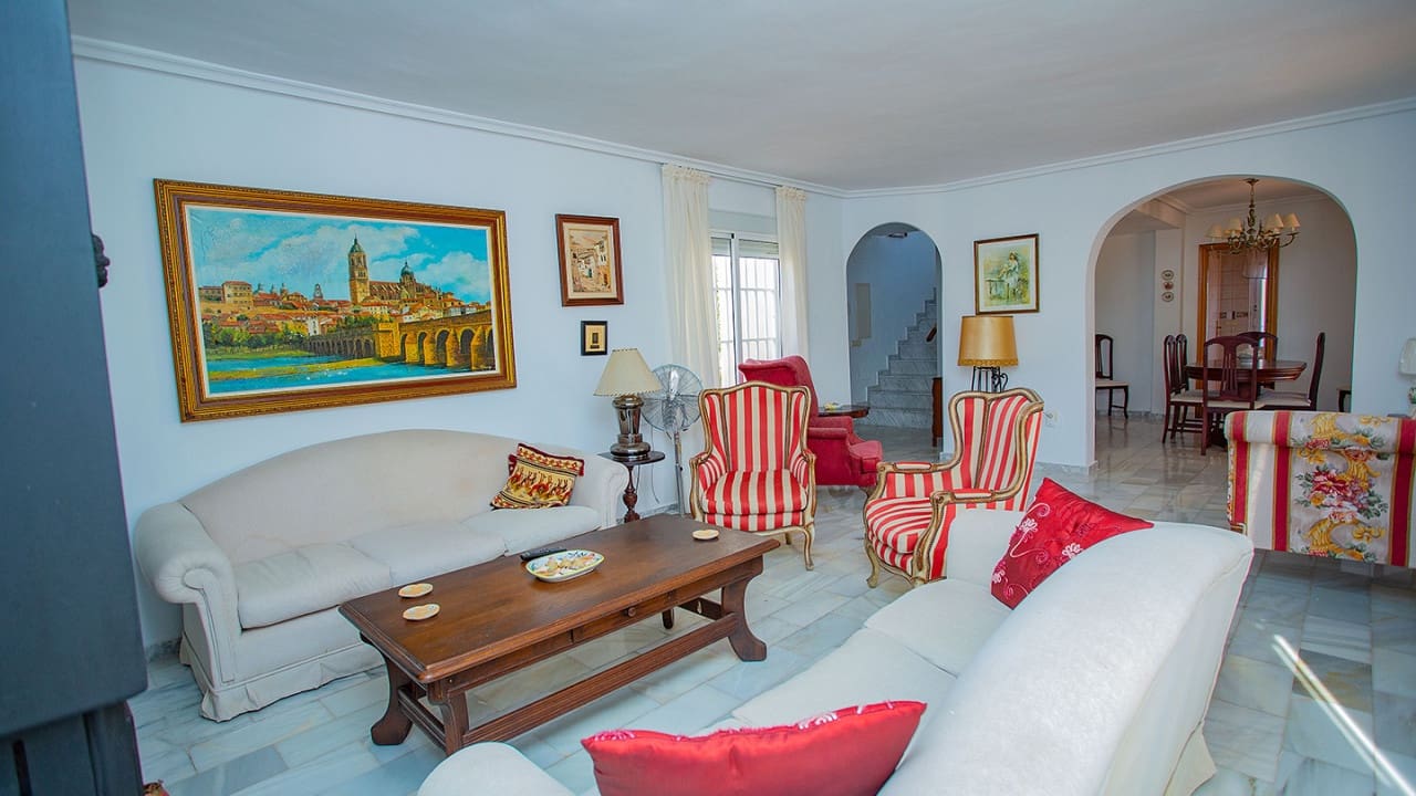 4 slaapkamer Villa te koop in Torrevieja met zwembad garage - € 869.000 (Ref: 9233618)