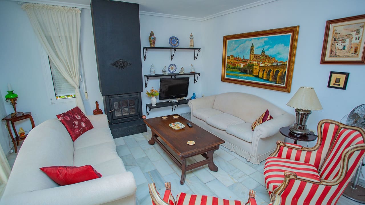 4 slaapkamer Villa te koop in Torrevieja met zwembad garage - € 869.000 (Ref: 9233618)