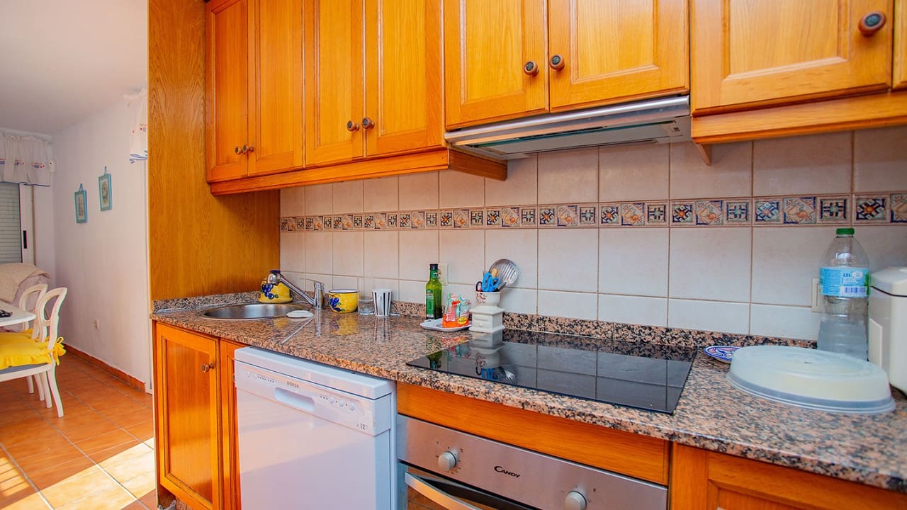 4 slaapkamer Villa te koop in Torrevieja met zwembad garage - € 869.000 (Ref: 9233618)