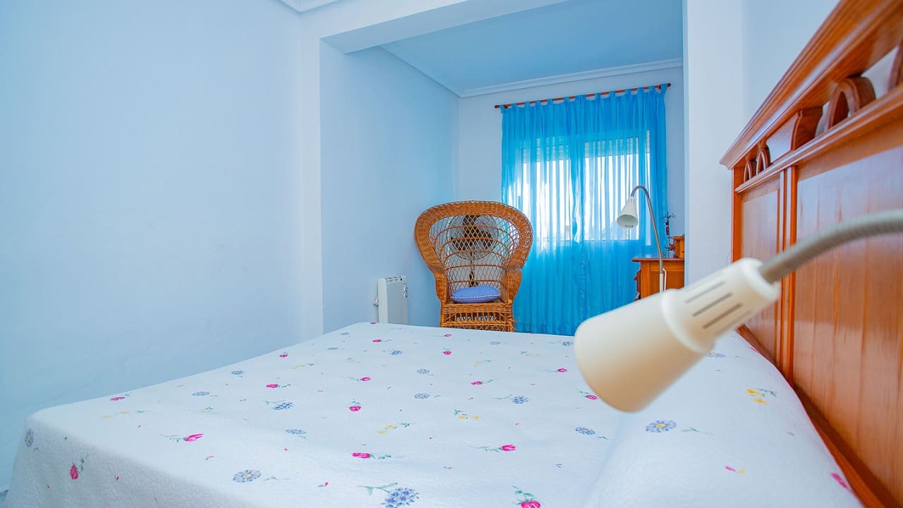 4 slaapkamer Villa te koop in Torrevieja met zwembad garage - € 869.000 (Ref: 9233618)