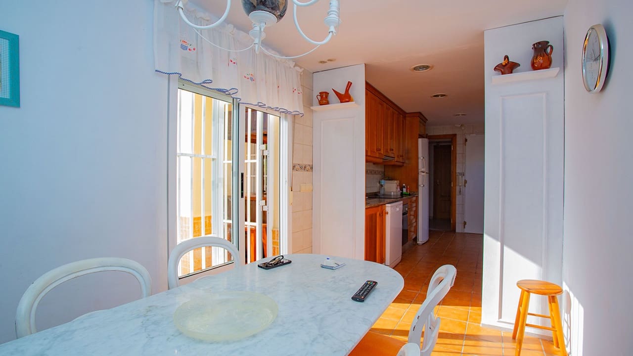 4 slaapkamer Villa te koop in Torrevieja met zwembad garage - € 869.000 (Ref: 9233618)