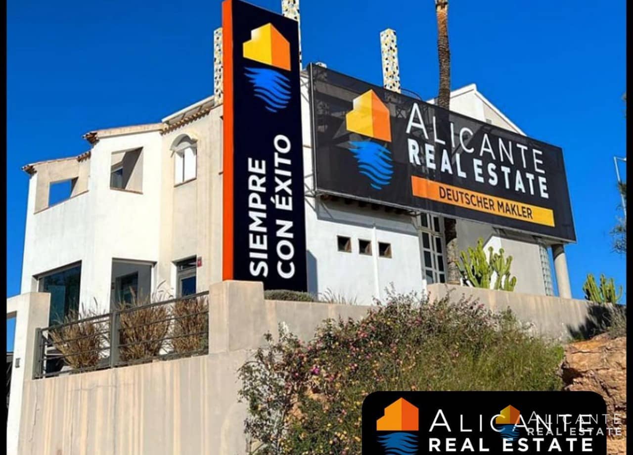 2 Zimmer Apartment zu verkaufen in Villamartin mit Pool - 232.000 € (Ref: 9233619)