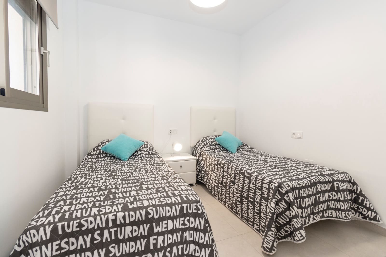 2 bedroom Apartment for sale in Villamartin with pool - € 232,000 (Ref: 9233619)