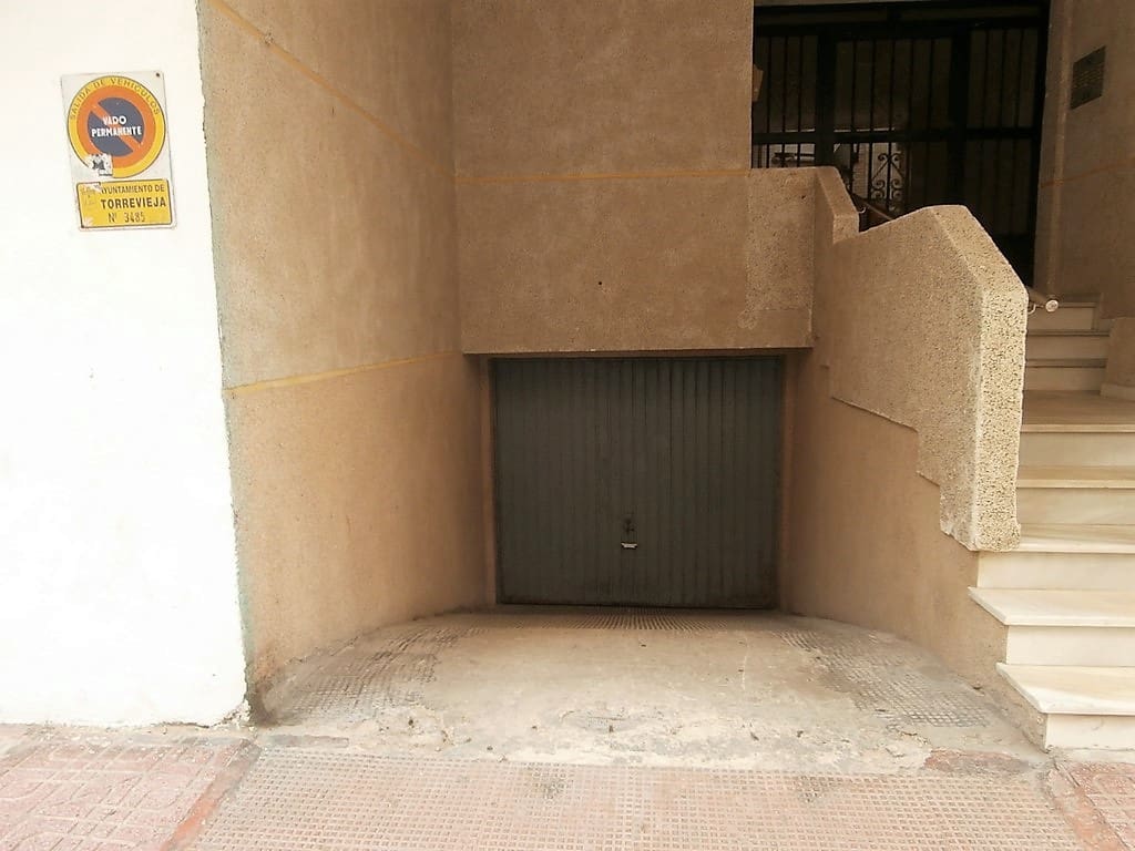 Garage for sale in La Mata - € 7,500 (Ref: 9233625)