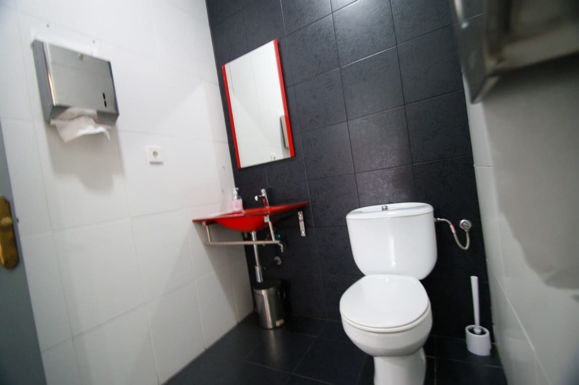 1 makuuhuone Kaupallinen myytävänä paikassa Torrevieja - 127 500 € (Ref: 9233626)