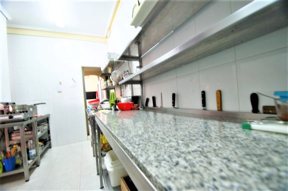 1 makuuhuone Kaupallinen myytävänä paikassa Torrevieja - 127 500 € (Ref: 9233626)