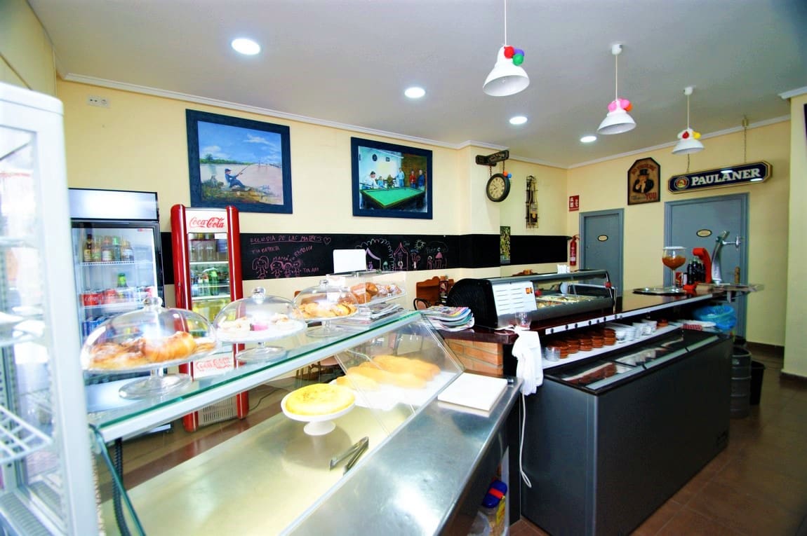 1 makuuhuone Kaupallinen myytävänä paikassa Torrevieja - 127 500 € (Ref: 9233626)