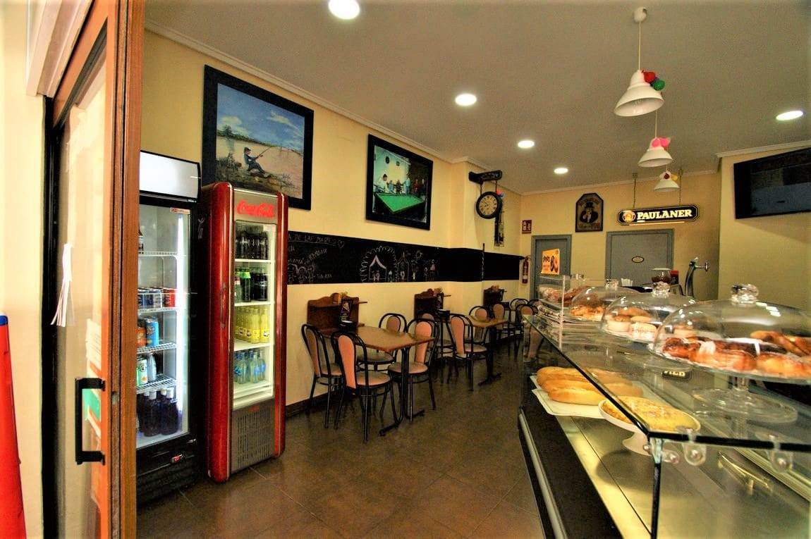 1 makuuhuone Kaupallinen myytävänä paikassa Torrevieja - 127 500 € (Ref: 9233626)