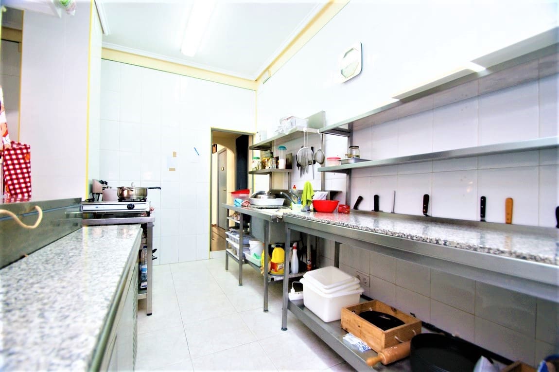 1 makuuhuone Kaupallinen myytävänä paikassa Torrevieja - 127 500 € (Ref: 9233626)