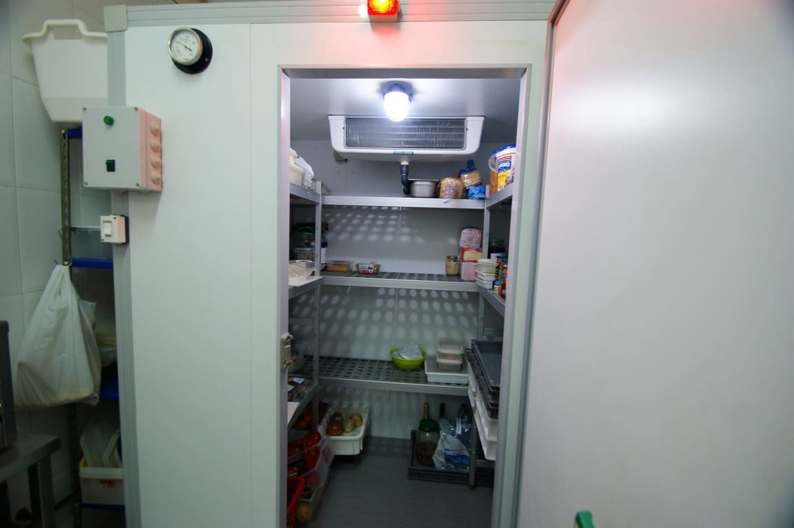 1 makuuhuone Kaupallinen myytävänä paikassa Torrevieja - 127 500 € (Ref: 9233626)