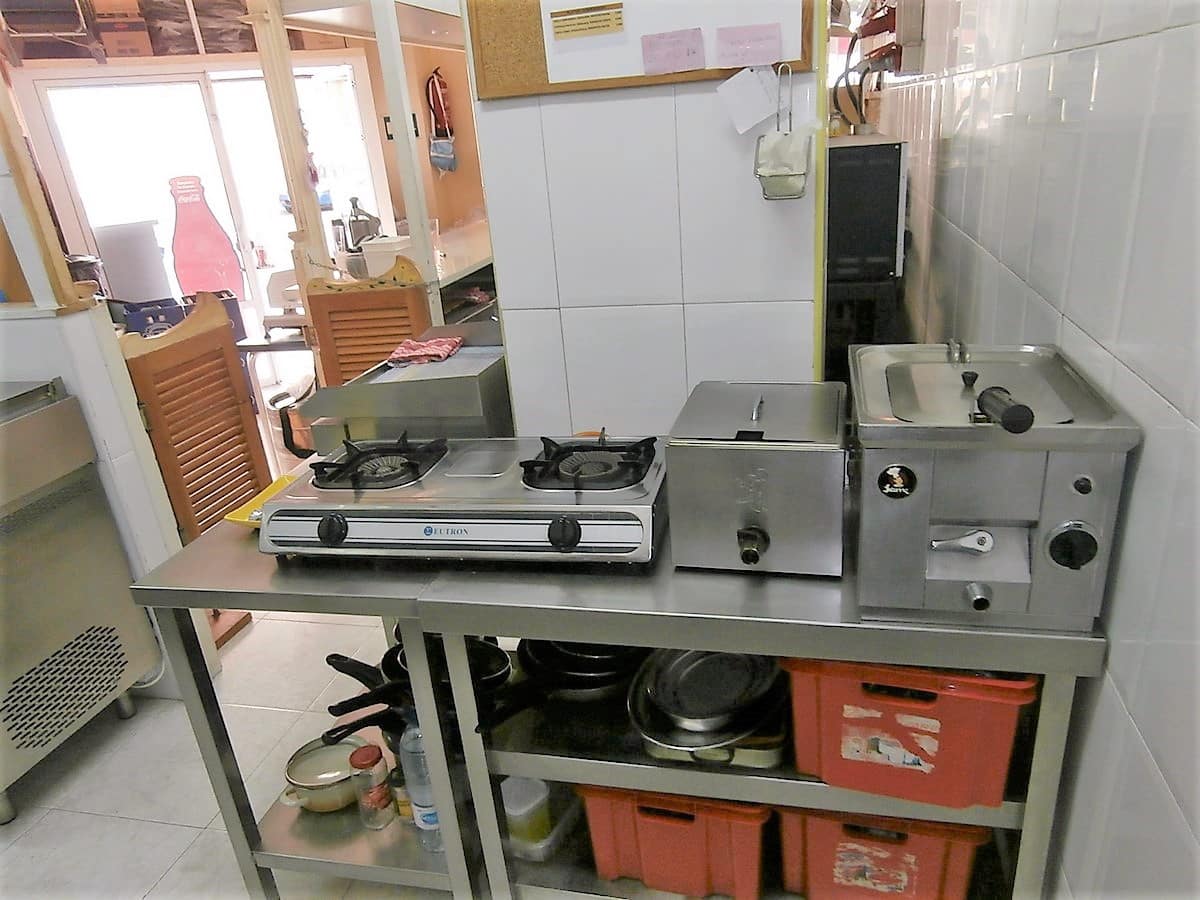 1 makuuhuone Kaupallinen myytävänä paikassa Torrevieja - 127 500 € (Ref: 9233626)