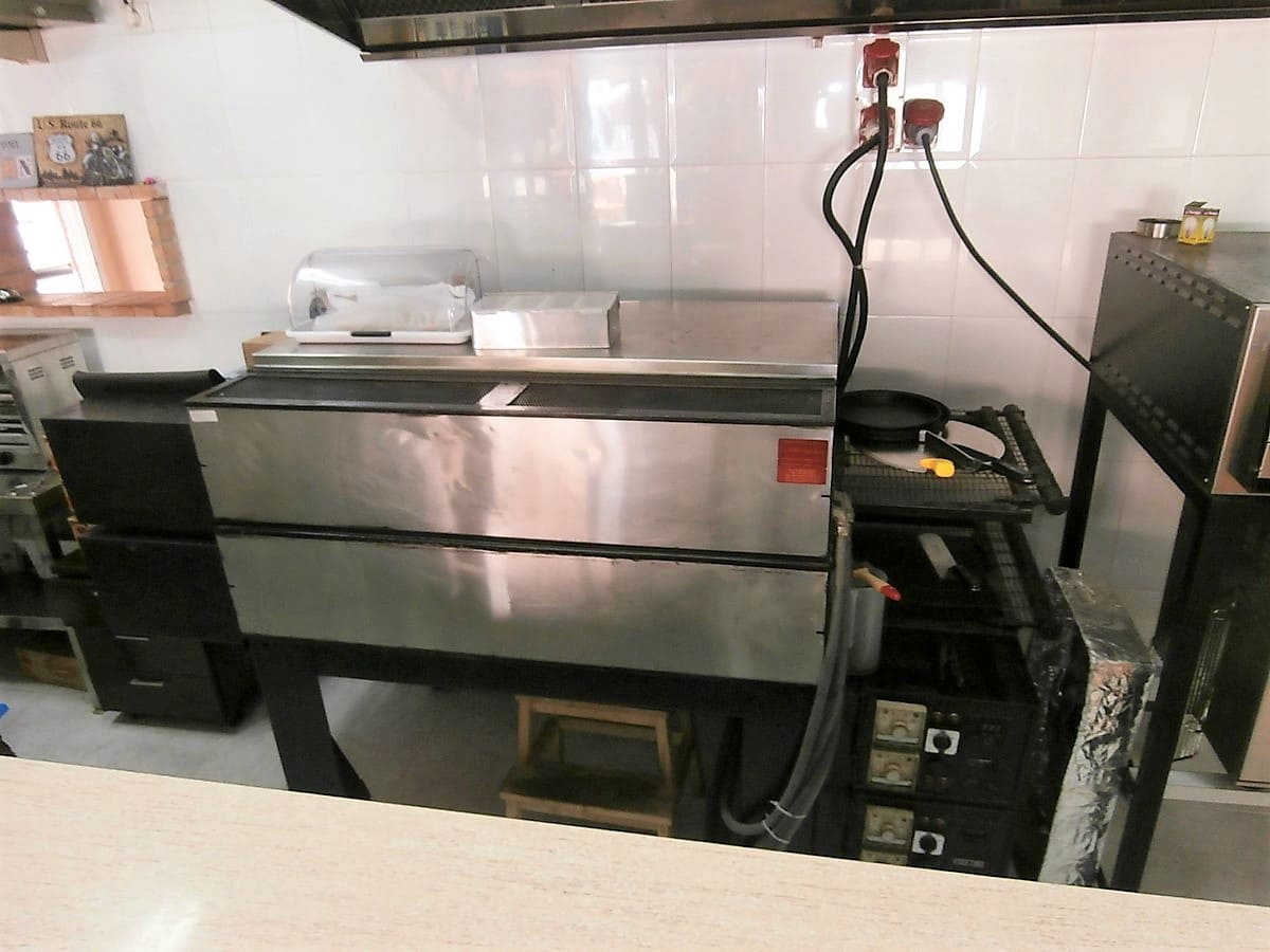 1 makuuhuone Kaupallinen myytävänä paikassa Torrevieja - 127 500 € (Ref: 9233626)