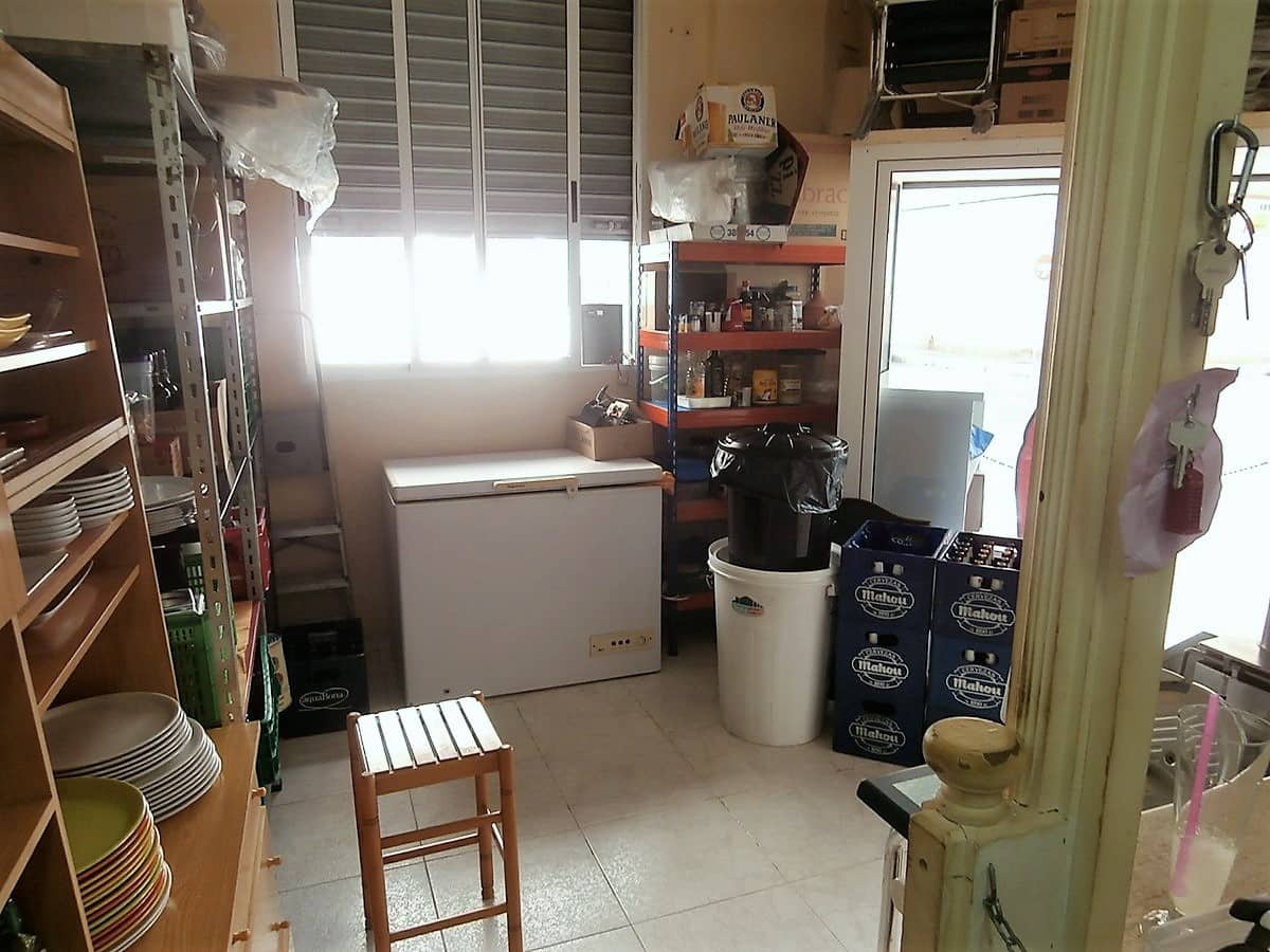 1 makuuhuone Kaupallinen myytävänä paikassa Torrevieja - 127 500 € (Ref: 9233626)