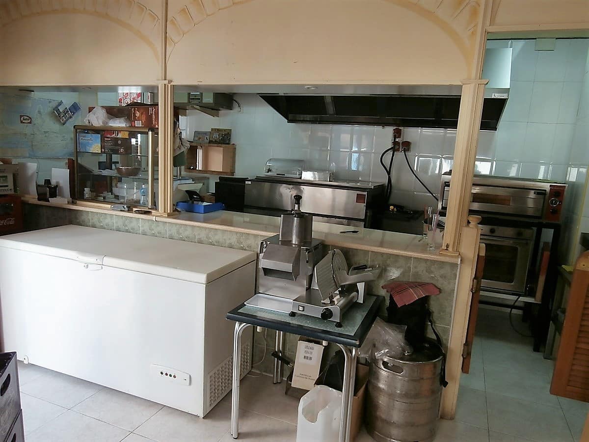 1 makuuhuone Kaupallinen myytävänä paikassa Torrevieja - 127 500 € (Ref: 9233626)