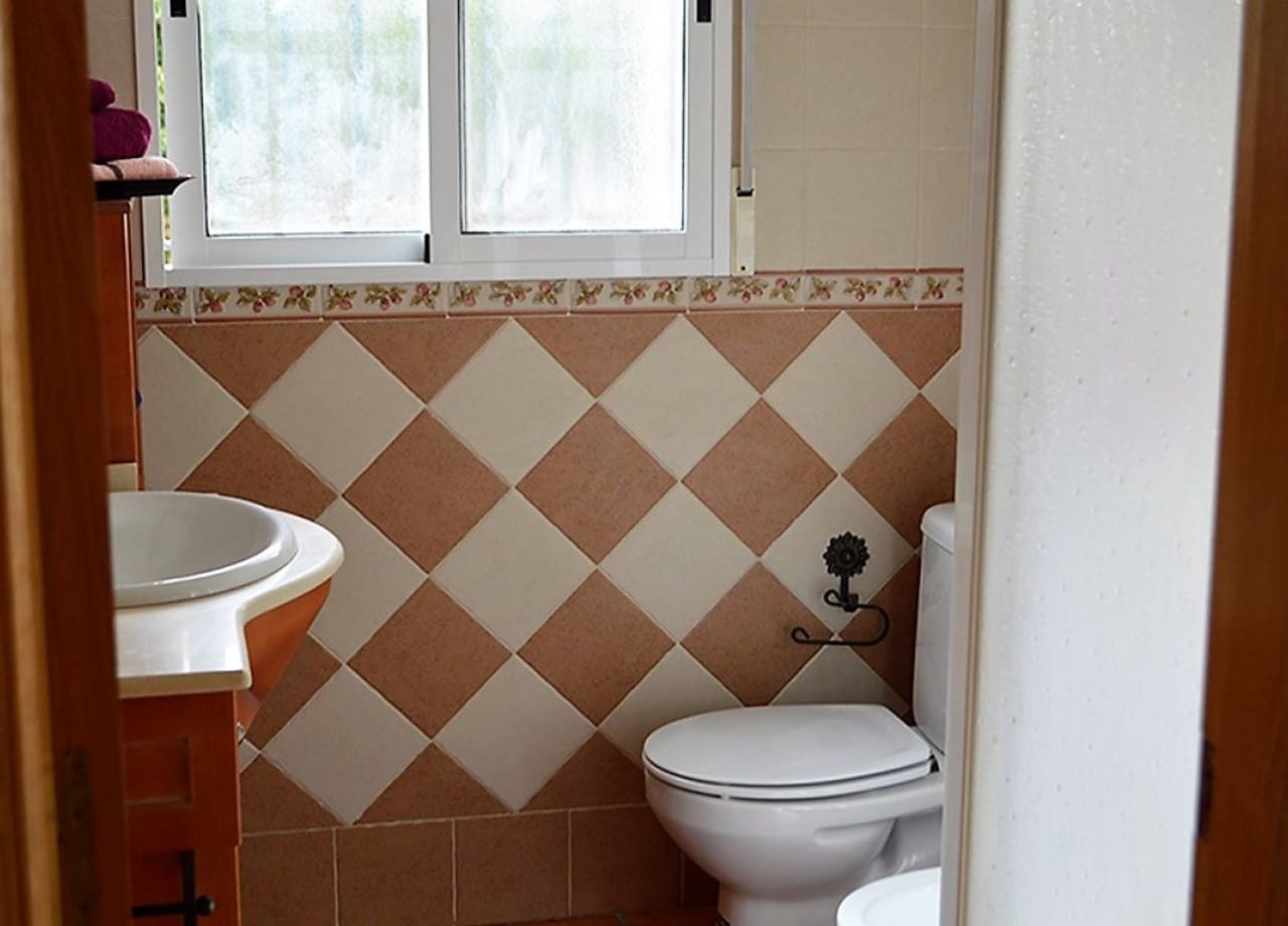 4 slaapkamer Villa te koop in Campoamor met zwembad garage - € 699.000 (Ref: 9233627)