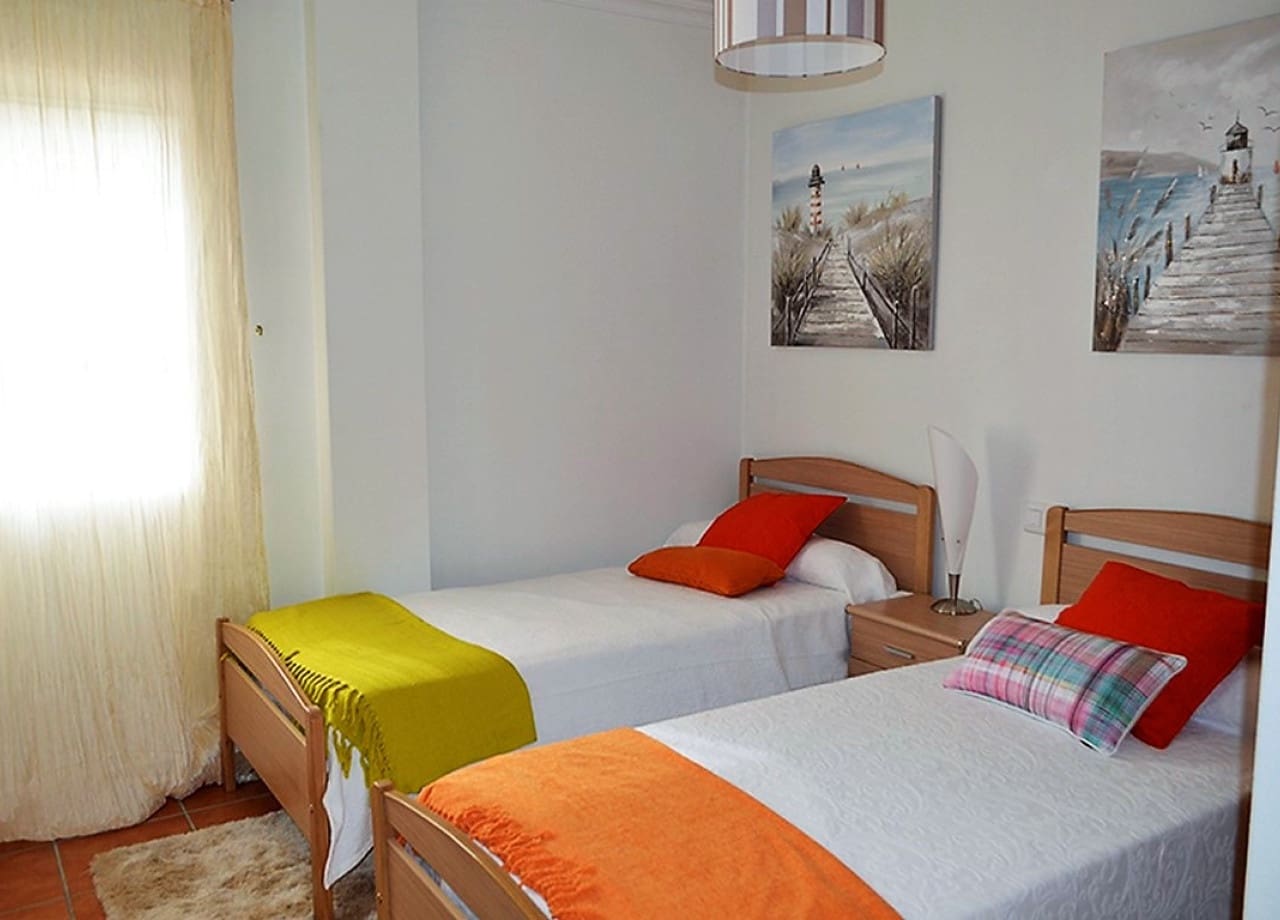 4 slaapkamer Villa te koop in Campoamor met zwembad garage - € 699.000 (Ref: 9233627)