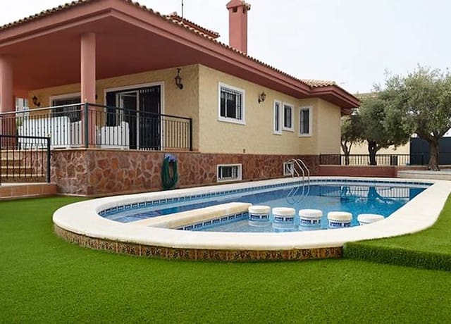 4 slaapkamer Villa te koop in Campoamor, Orihuela met zwembad garage - € 699.000 (Ref: 9233627)