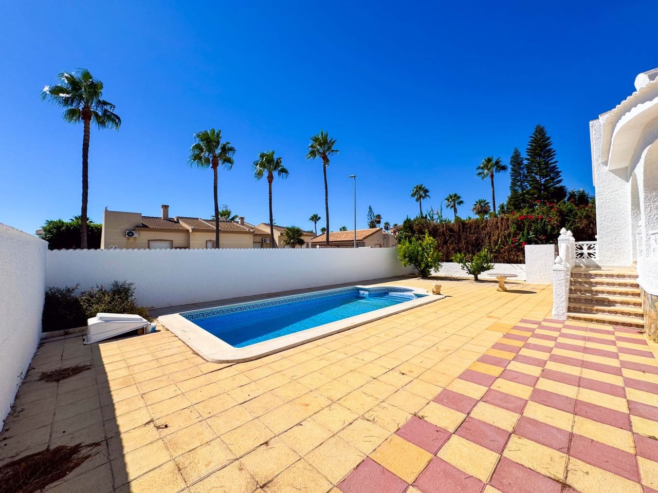 4 Zimmer Villa zu verkaufen in Ciudad Quesada mit Pool Garage - 439.000 € (Ref: 9238827)