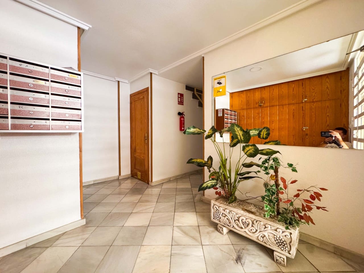 Apartamento de 2 habitaciones en Torrevieja en venta - 129.900 € (Ref: 9245710)