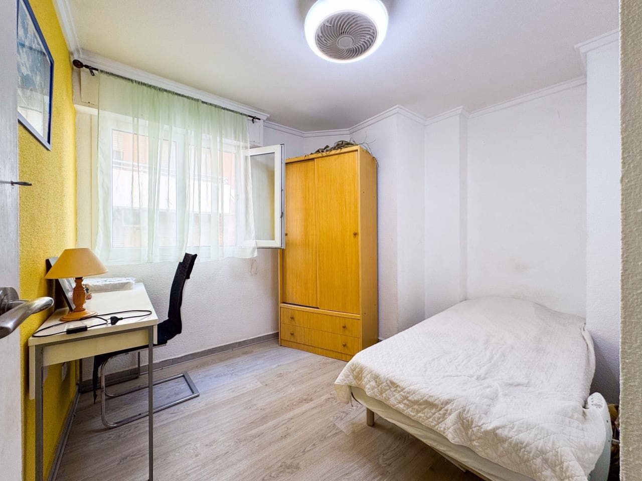 Apartamento de 2 habitaciones en Torrevieja en venta - 129.900 € (Ref: 9245710)