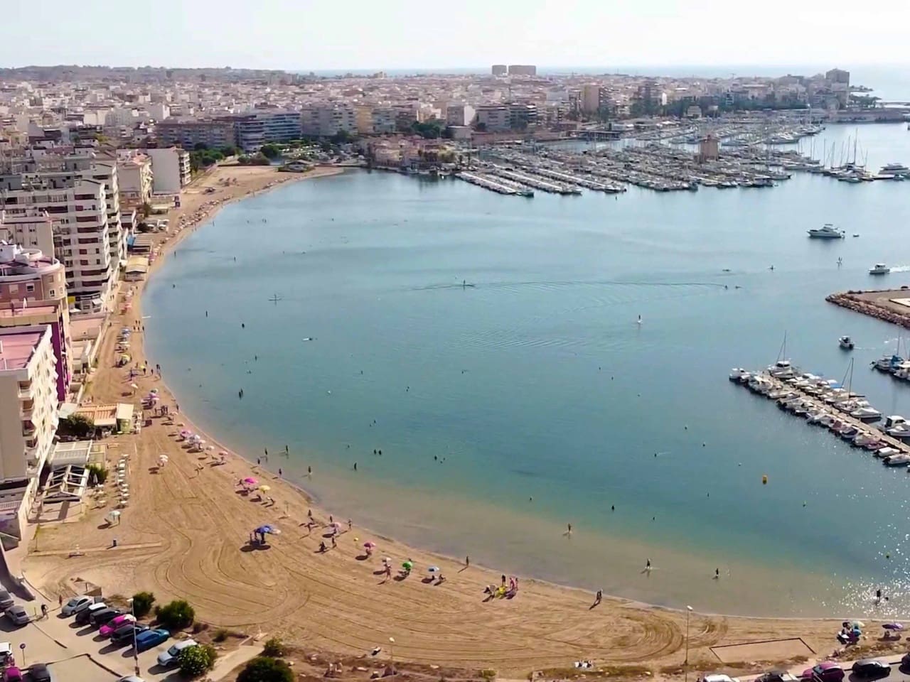 Apartamento de 2 habitaciones en Torrevieja en venta - 129.900 € (Ref: 9245710)