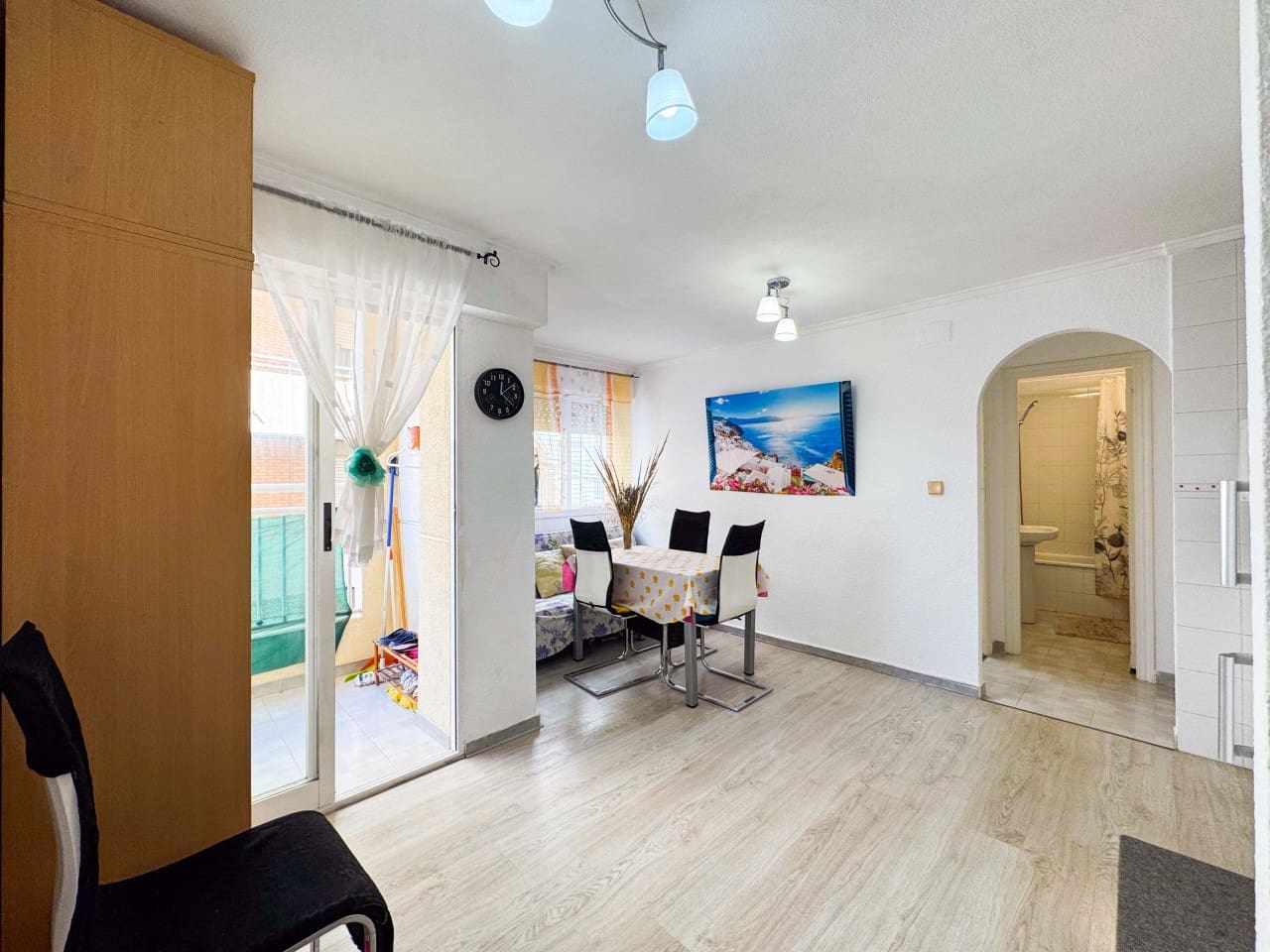 Apartamento de 2 habitaciones en Torrevieja en venta - 129.900 € (Ref: 9245710)