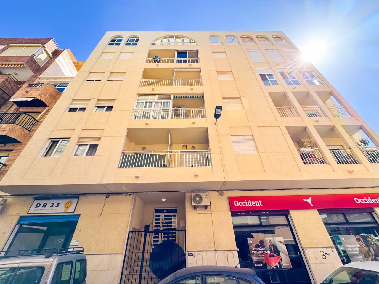 Apartamento de 2 habitaciones en Torrevieja en venta - 129.900 € (Ref: 9245710)