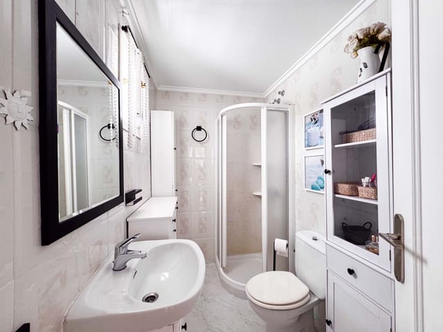 1 sypialnia Apartament na sprzedaż w Los Europeos, Torrevieja z basenem - 158 000 € (Ref: 9254471)