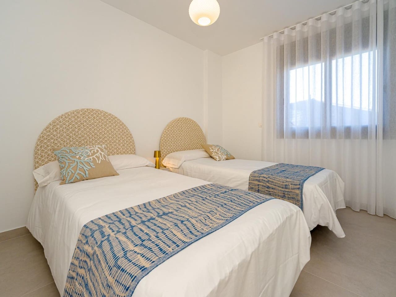 2 bedroom Apartment for sale in La Villajoyosa / Vila Joiosa with pool garage - € 369,000 (Ref: 9254532)